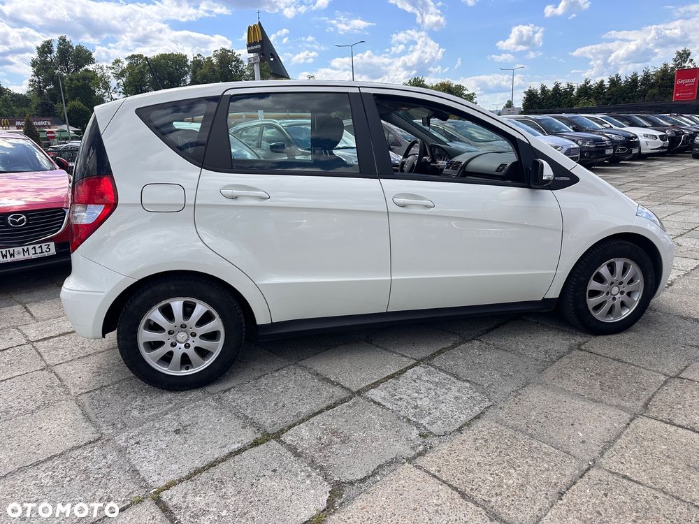 Mercedes-Benz Klasa A 160 BlueEFFICIENCY Elegance - 27
