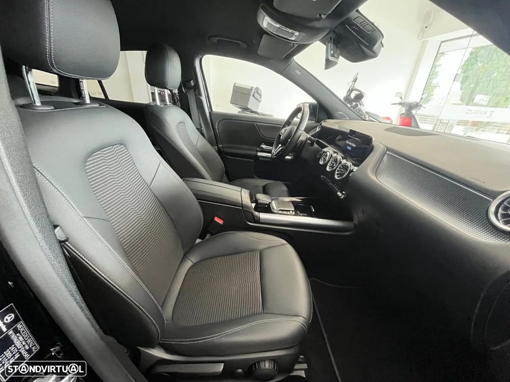 Mercedes-Benz EQA - 10