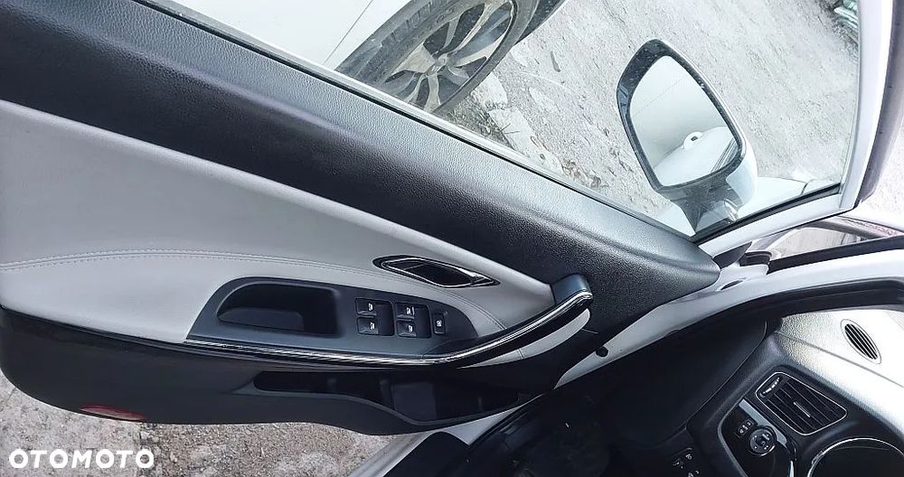 Kia Ceed 1.6 GDI Dream Team Edition - 13