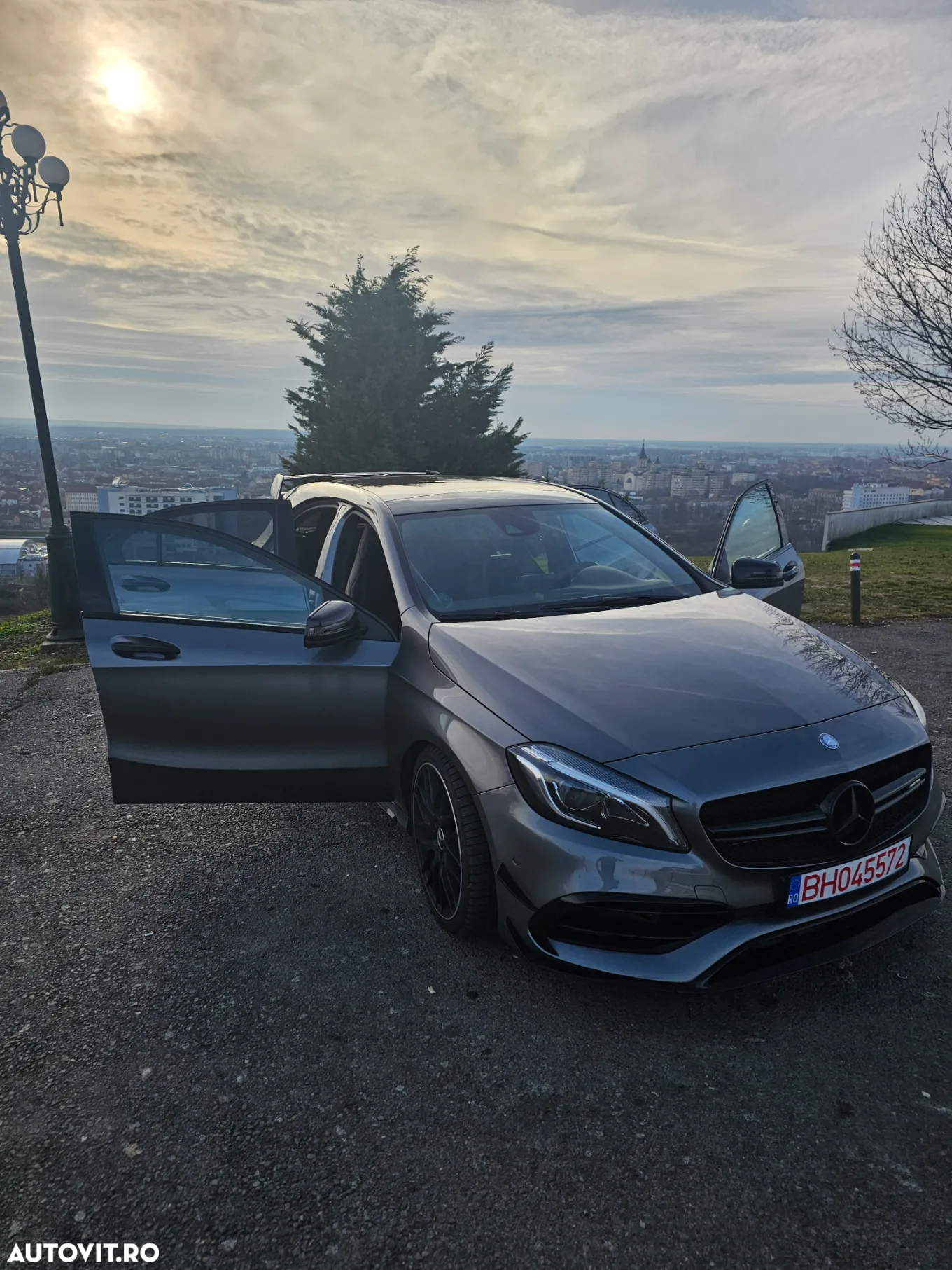 Mercedes-Benz AMG - 4
