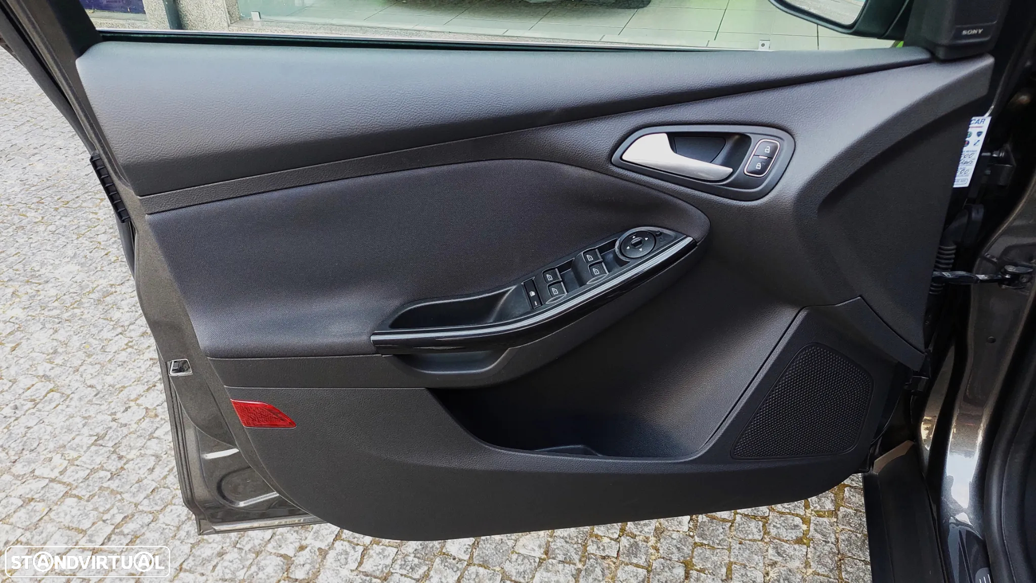Ford Focus SW 1.0 SCTi Titanium - 20