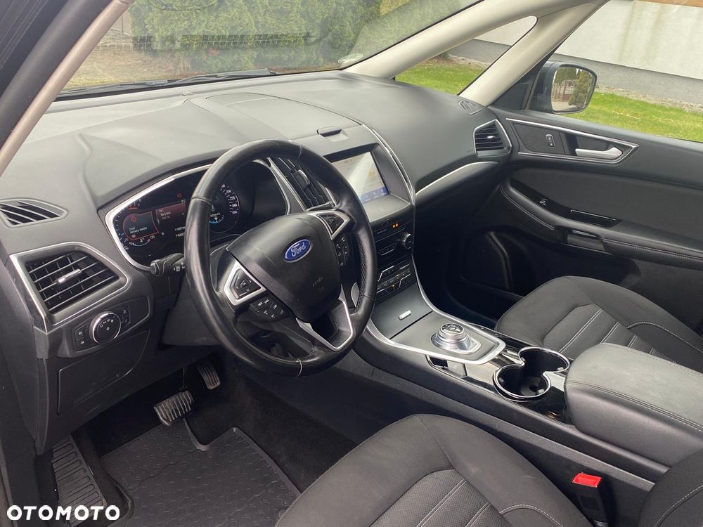 Ford Galaxy - 8