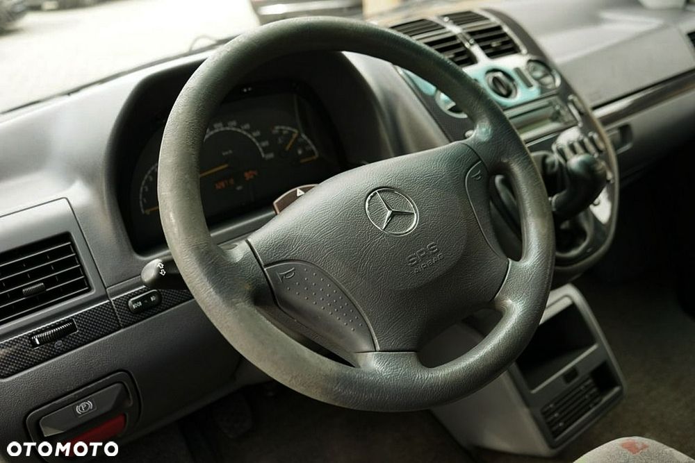 Mercedes-Benz Klasa V - 18