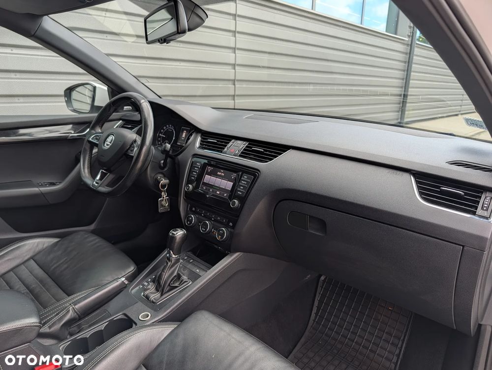 Skoda Octavia 2.0 TDI DSG RS - 12