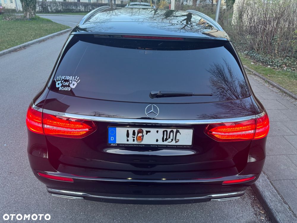 Mercedes-Benz Klasa E 400 4-Matic 9G-TRONIC - 4