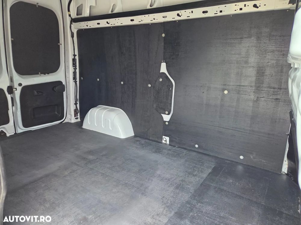 Renault Trafic L2H2 - 15
