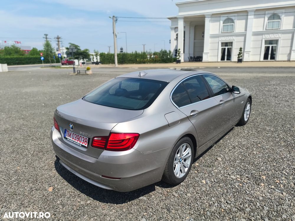 BMW Seria 5 520d Sport-Aut. - 3