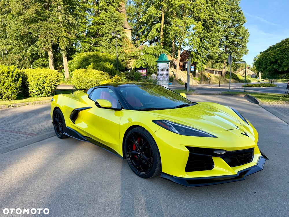Chevrolet Corvette - 21