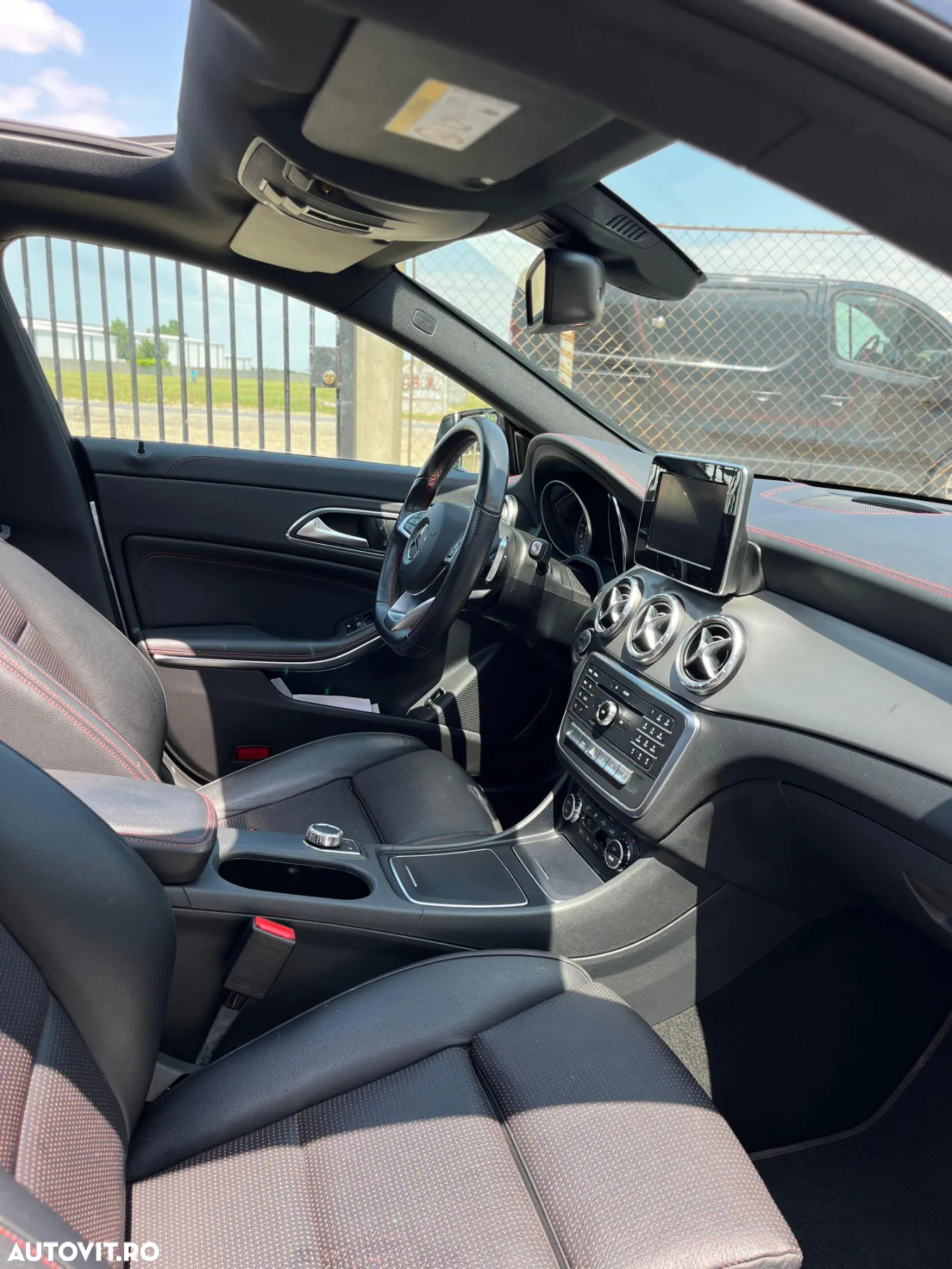 Mercedes-Benz CLA 200 7G-DCT AMG Line - 17