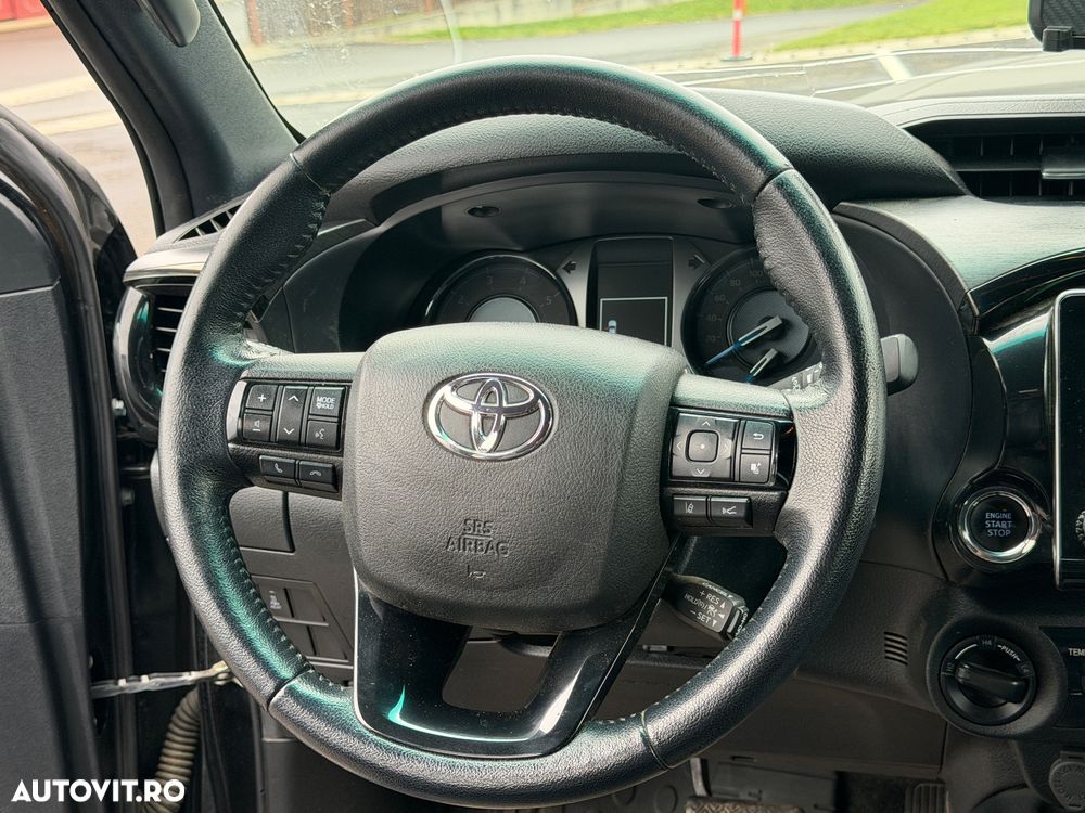 Toyota Hilux 2.8D 204CP 4x4 Double Cab AT Invincible Color Edition - 15