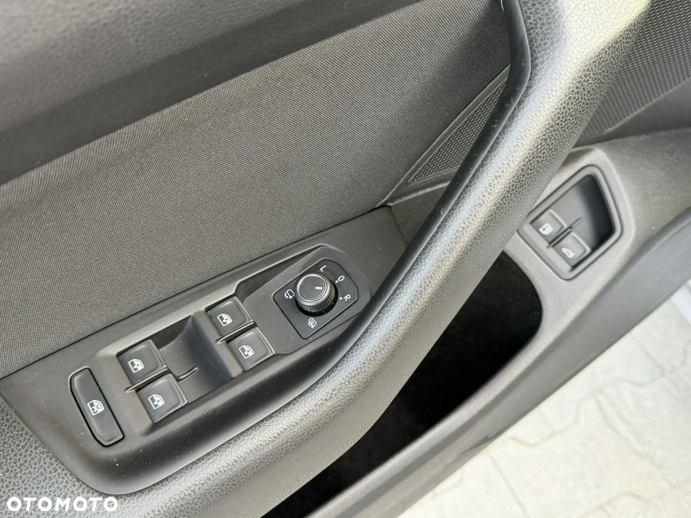 Volkswagen Passat - 15