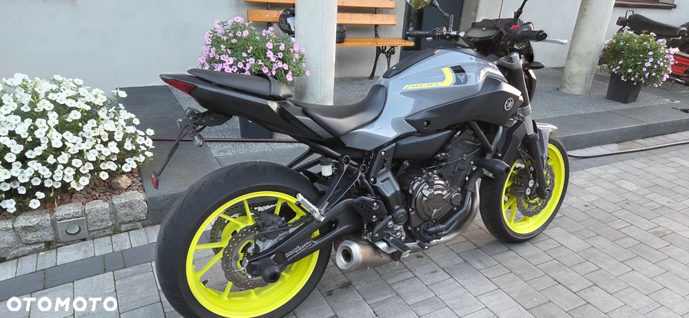 Yamaha MT - 5