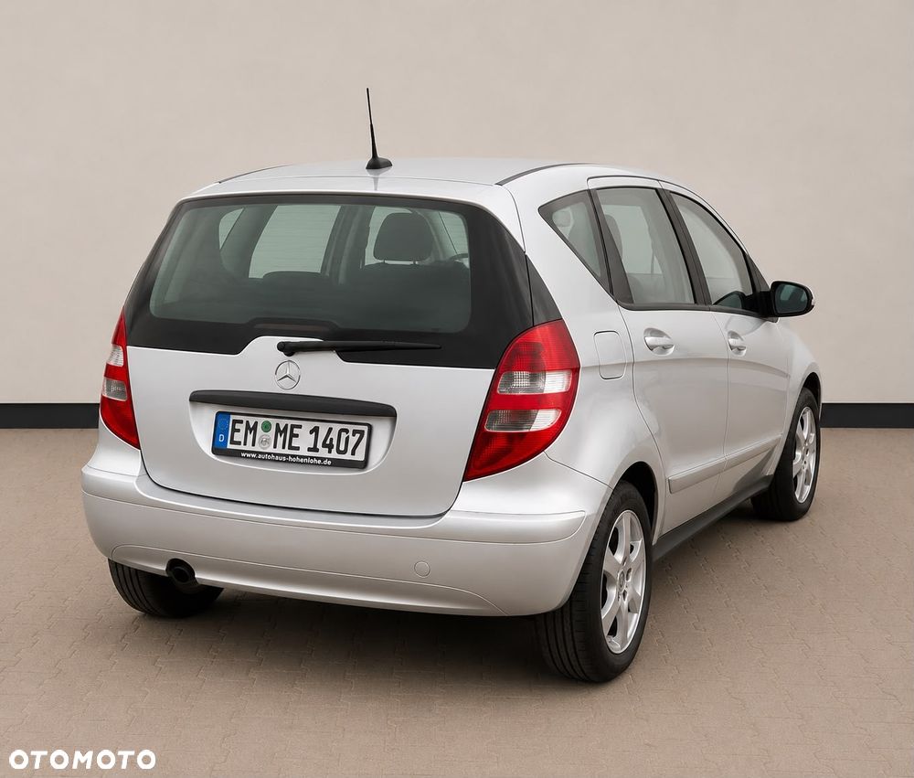Mercedes-Benz Klasa A 180 Autotronic Avantgarde - 4