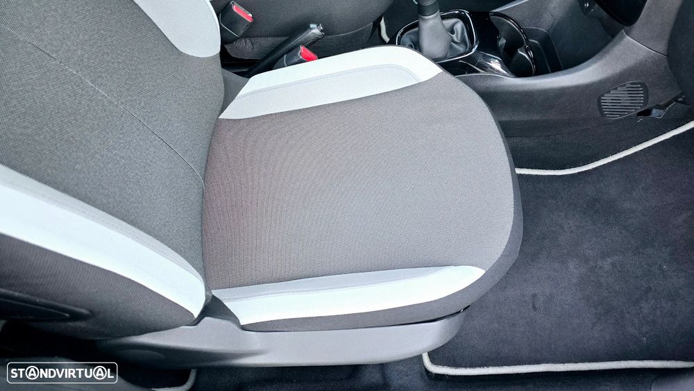 Toyota Aygo 1.0 X-Clusiv - 39