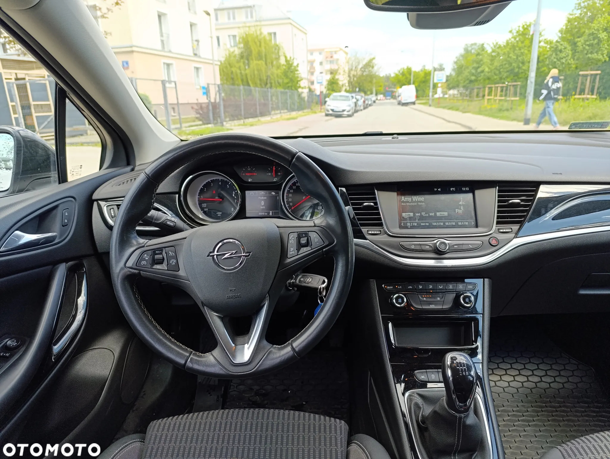 Opel Astra V 1.2 T Elegance S&S - 11