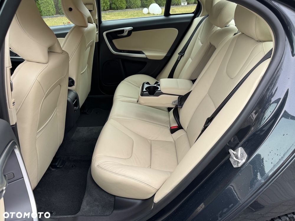 Volvo S60 D4 Drive-E Summum - 29
