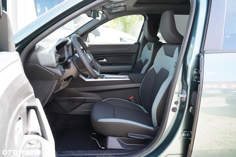 Dacia Bigster 1.8 Full Hybrid 155 Journey MMT - 11