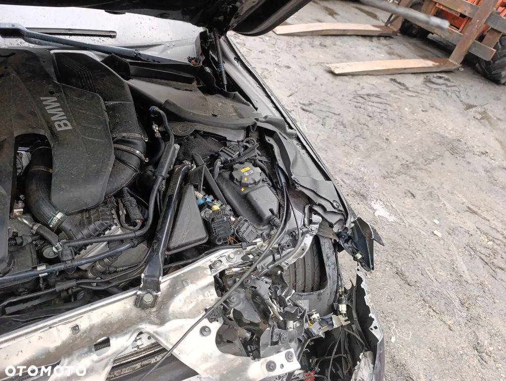 BMW Seria 7 750Li xDrive - 6