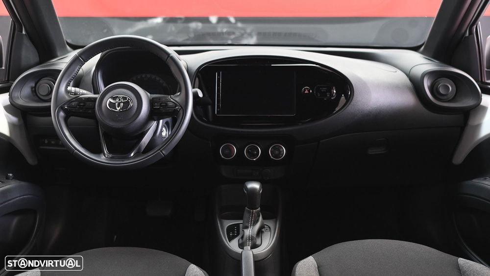 Toyota Aygo X 1.0 Play CVT - 32