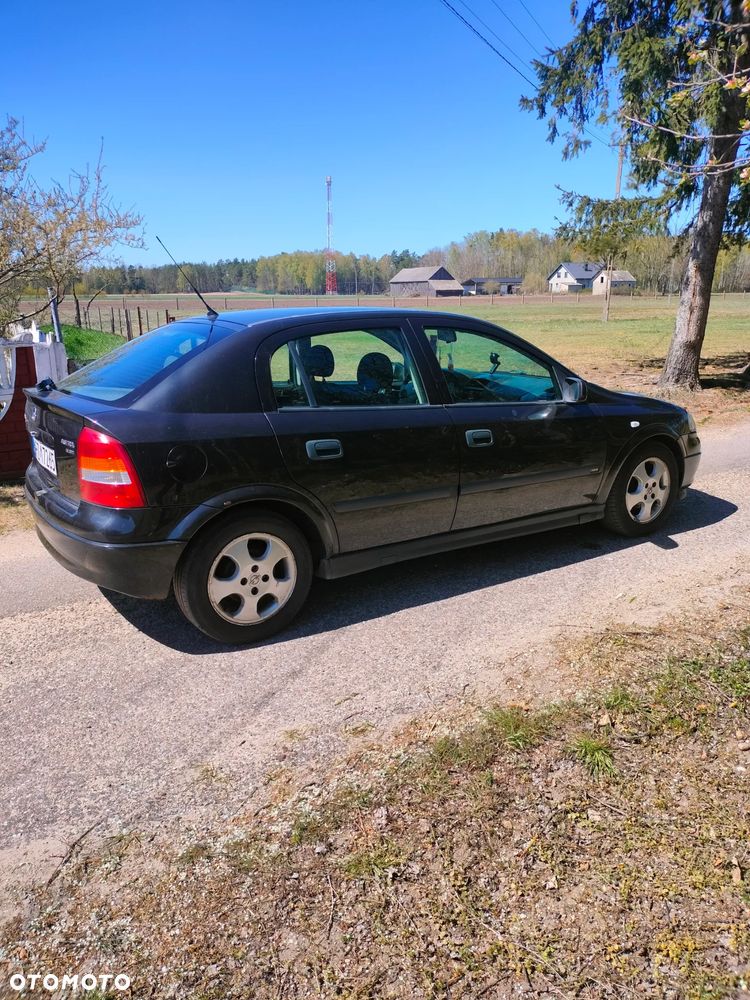 Opel Astra - 2
