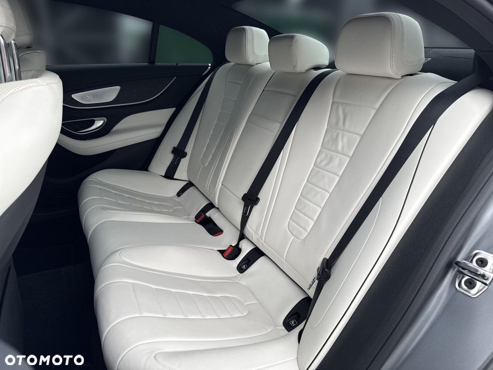 Mercedes-Benz CLS 300 d 4-Matic AMG - 25