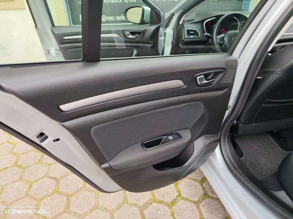 Renault Mégane Sport Tourer BLUE dCi 115 BUSINESS EDITION - 20