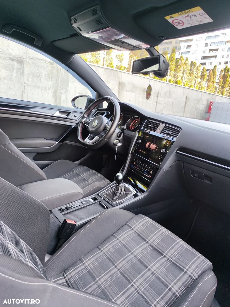 Volkswagen Golf Cabrio 2.0 TDI BlueMotion Technology Lounge - 9