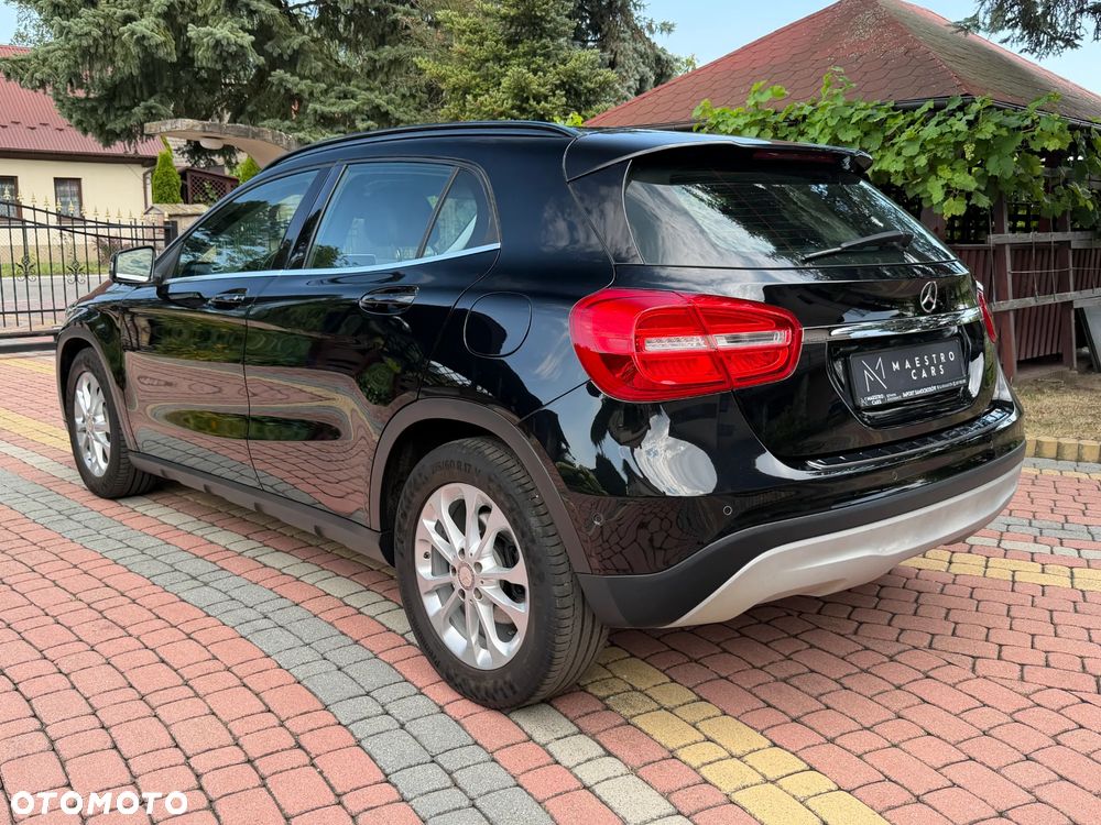 Mercedes-Benz GLA 200 Urban - 6
