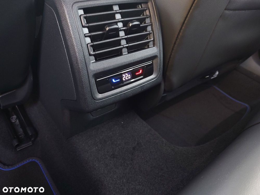 Volkswagen Golf - 29
