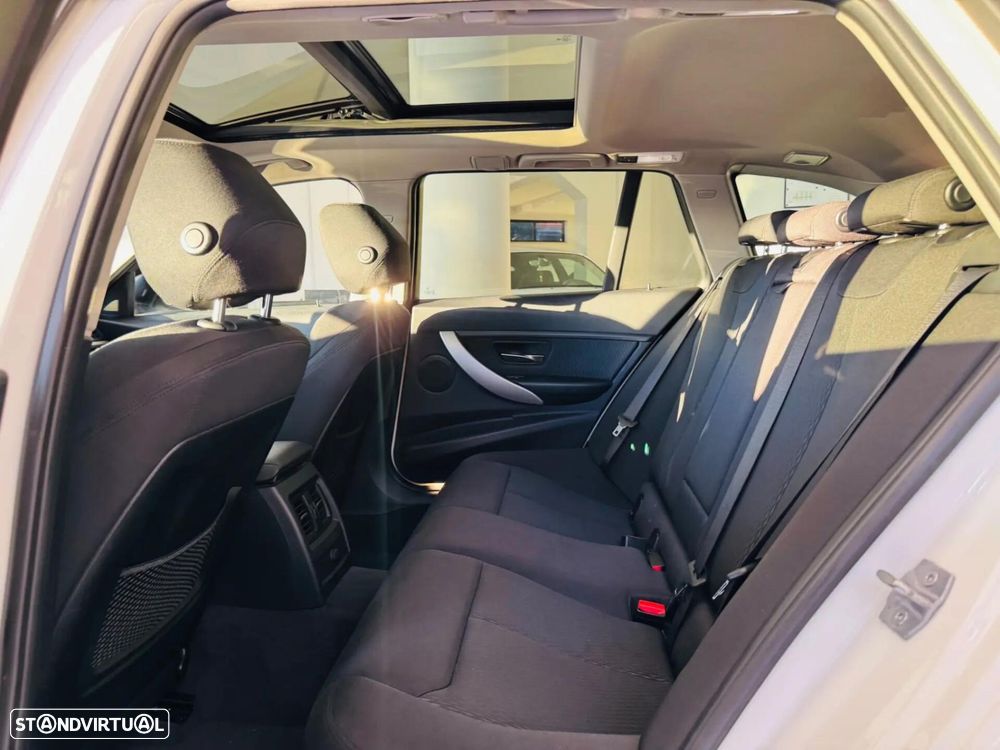 BMW 320 d Sport Line - 46