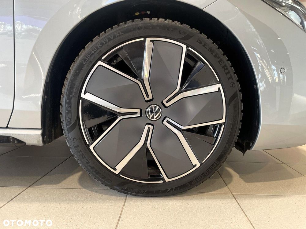 Volkswagen Passat - 24