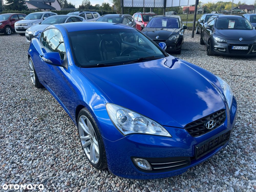 Hyundai Genesis Coupe 2.0 T - 17