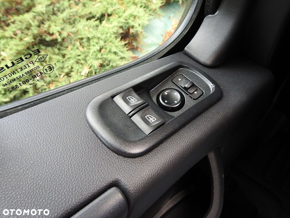 Renault MASTER PLANDEKA 10 PALET WEBASTO KLIMATYZACJA TEMPOMAT LEDY PNEUMATYKA  165KM - 31