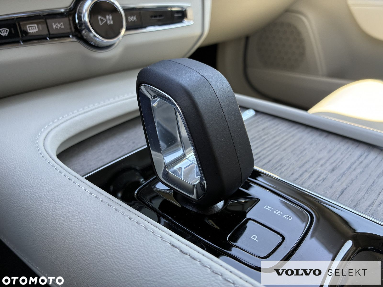Volvo S90 - 17