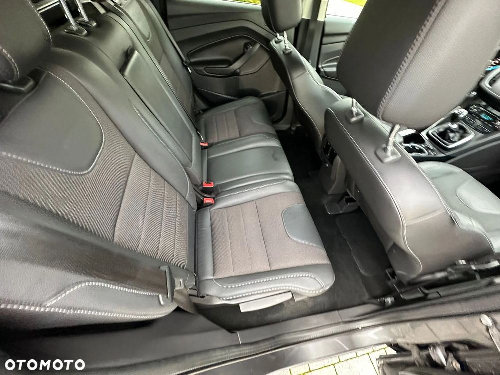 Ford Kuga 2.0 TDCi 2x4 Titanium - 21