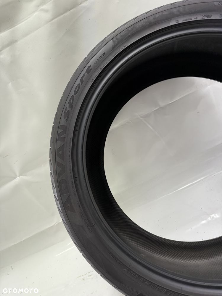 305/35/23 Yokohama Advan Sport V10S 111Y - 2