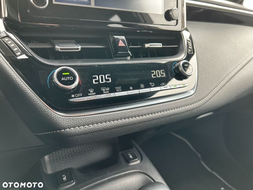 Toyota Corolla 1.8 Hybrid Comfort - 18