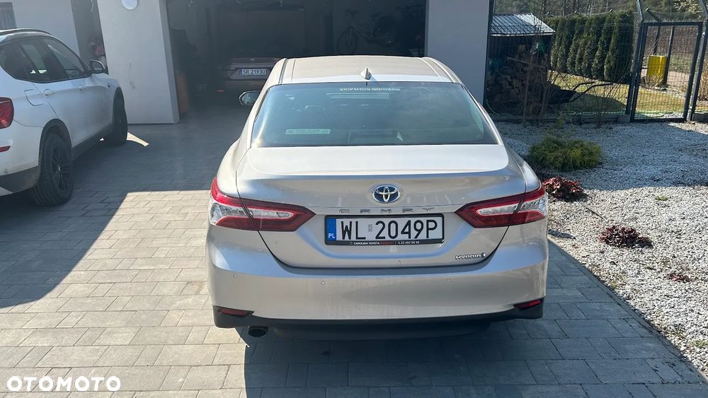 Toyota Camry 2.5 Hybrid Executive CVT - 2