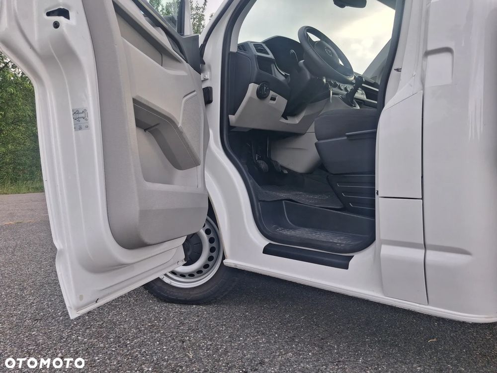 Volkswagen Transporter T6 - 24