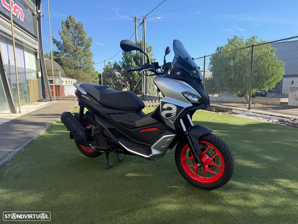 Aprilia SR GT 125 - 6