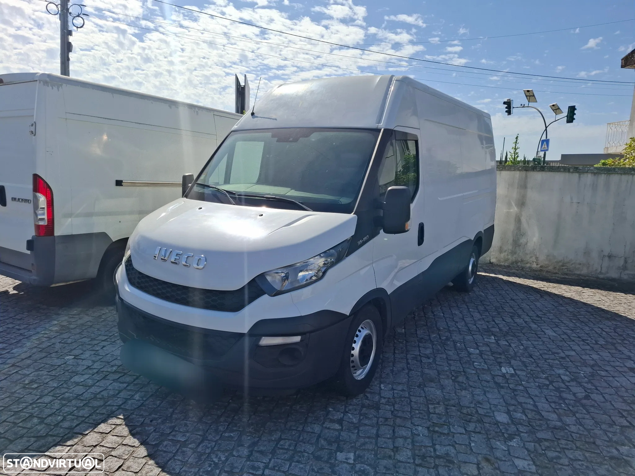 Iveco DAILY 2.3CDTI 35/20 9m3 ISOTÉRMICO C/MOTOR FRIO - 4