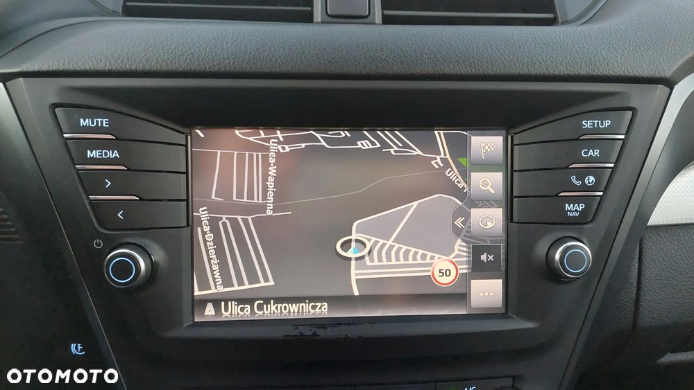 Toyota Avensis 1.8 Premium EU5 MS - 25