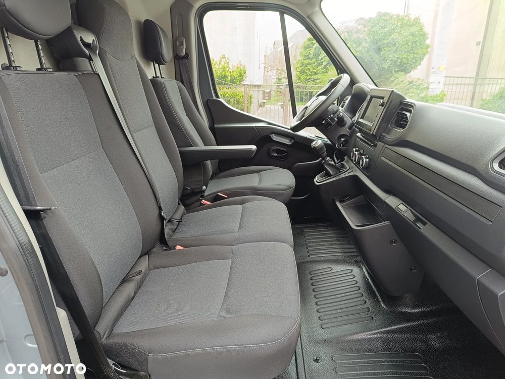 Renault Master - 24