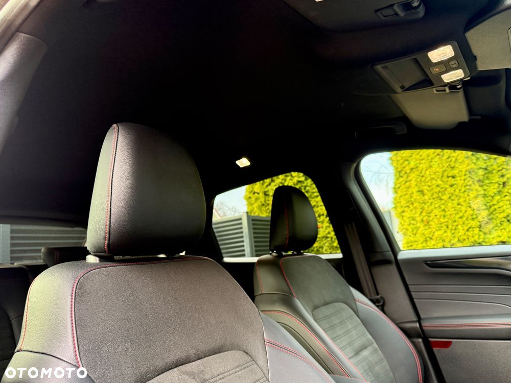 Ford Kuga 2.5 FHEV AWD ST-Line - 19