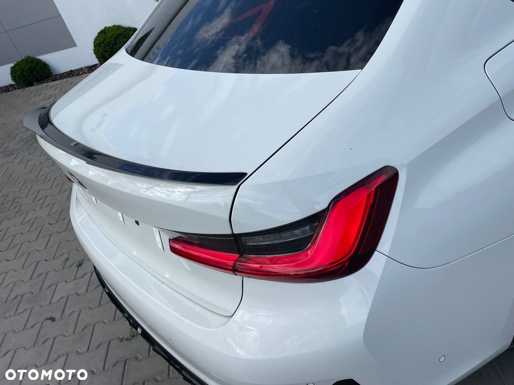 BMW Seria 3 318d Sport Line Shadow - 4
