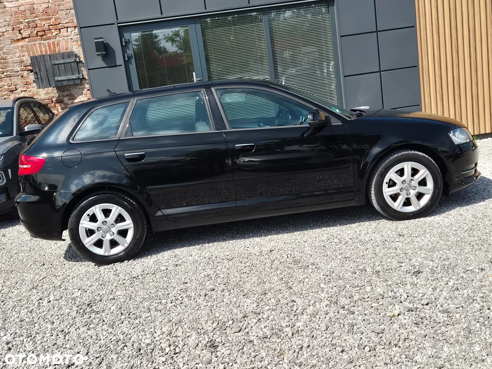 Audi A3 Sportback 1.6 TDI Ambiente - 14