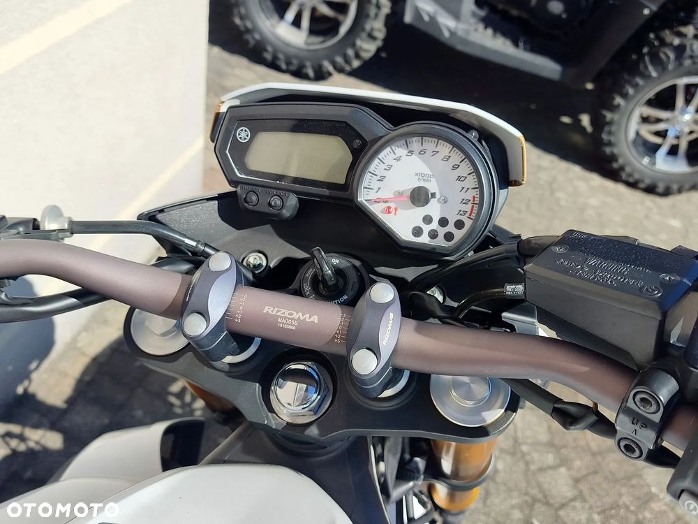 Yamaha FZ8 - 14