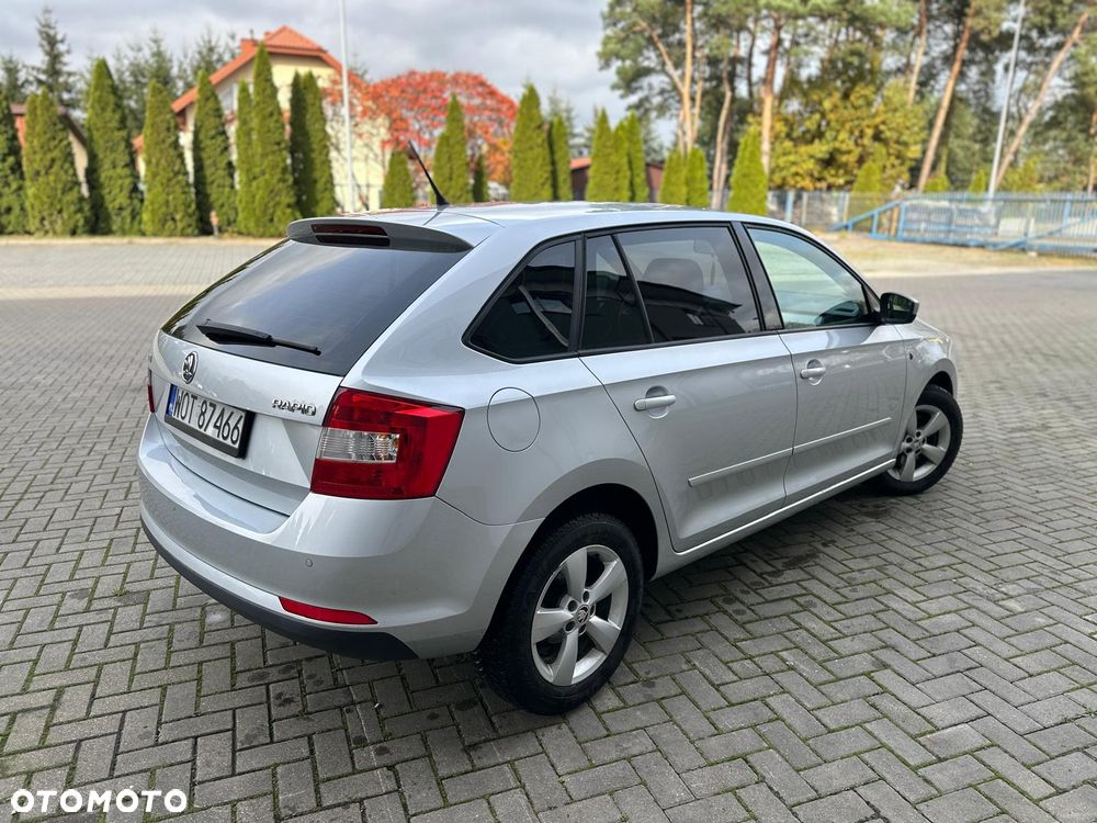 Skoda RAPID 1.6 TDI DPF Elegance - 4
