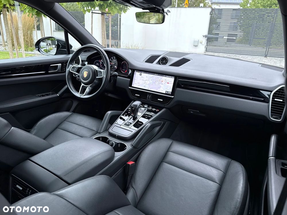 Porsche Cayenne - 17