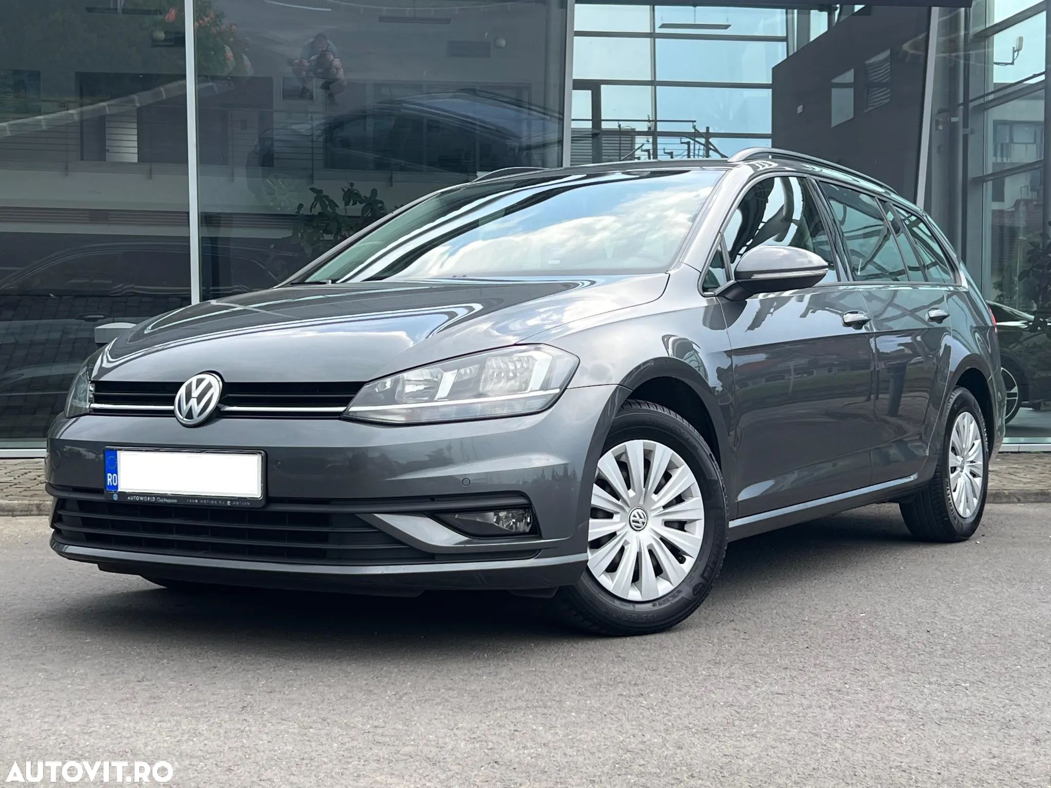 Volkswagen Golf 1.6 TDI Comfortline - 1